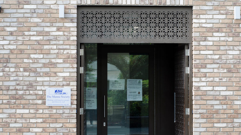 Opening hours and location